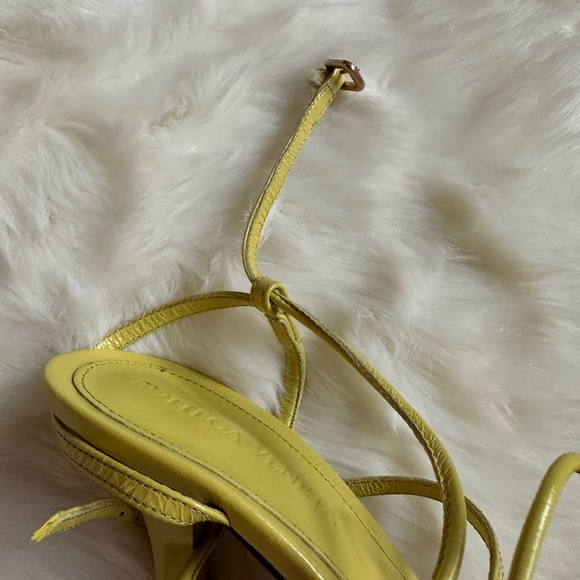 Barely There Strappy Sandals by Bottega Veneta - Picture 6 of 12